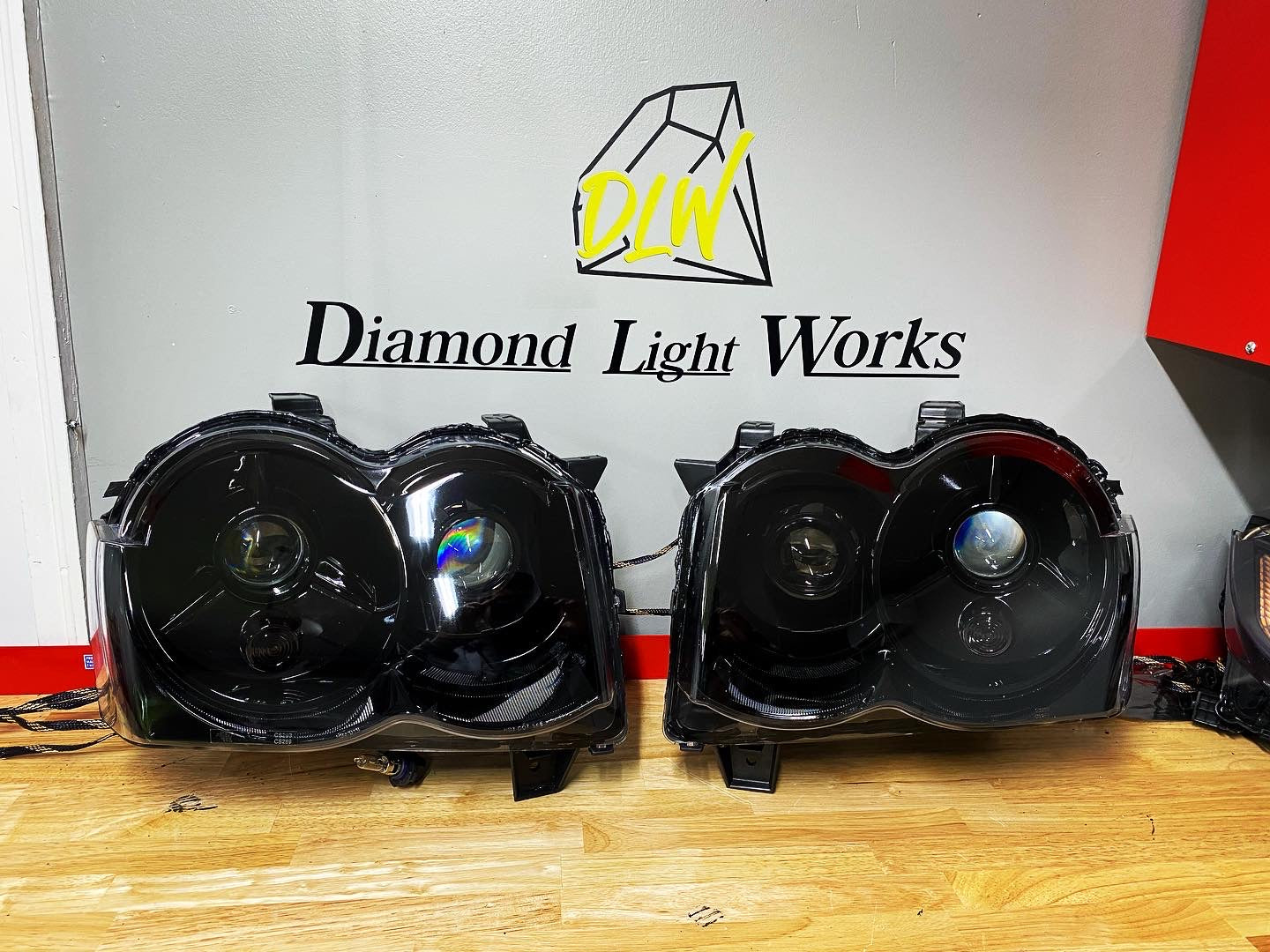 2008-2010 Jeep SRT8 Retrofit Headlights
